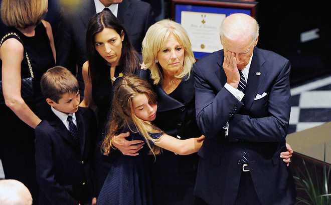 Cuộc đời đầy bi kịch của Joe Biden: Vợ con qua đời vì tai nạn
