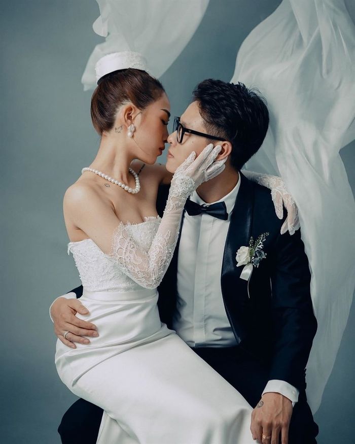 Điểm chung của đôi bạn Joyce Phạm - Xoài Non: Cưới sớm, hôn lễ xa hoa