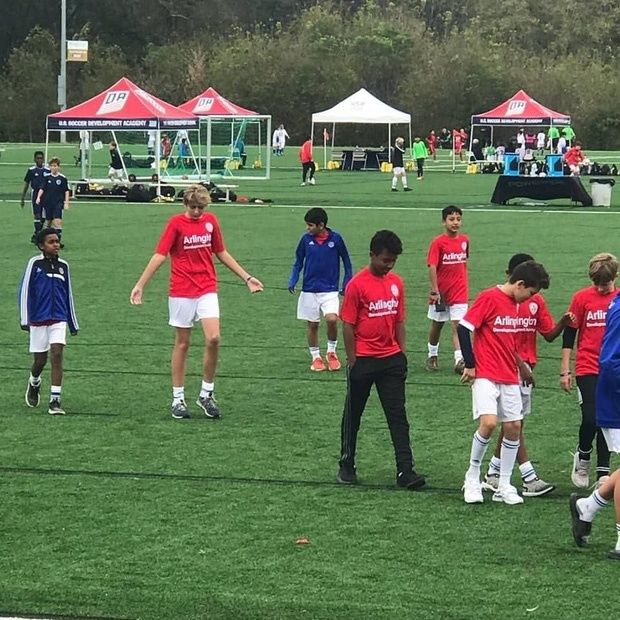 Hoàng tử nhà trắng Barron Trump: 14 tuổi cao hơn 2m, trổ mã tài tử