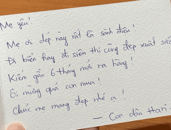 Hari Won tặng dép hiệu sau khi vắng mặt sinh nhật mẹ chồng