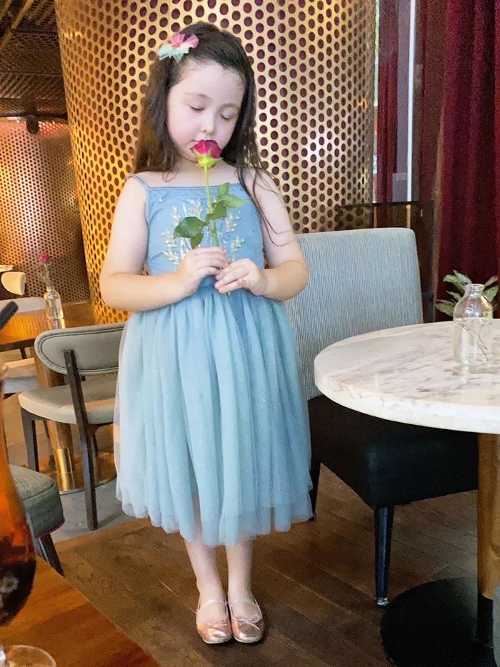 Hình ảnh Cadie Mộc Trà lớn phổng phao làm dân tình “tan chảy”