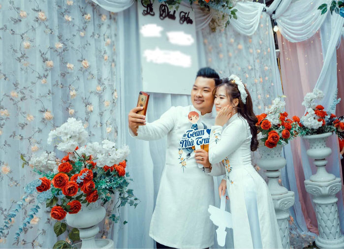 Hy hữu: Đôi bạn thân thành vợ chồng sau 23 năm làm bạn