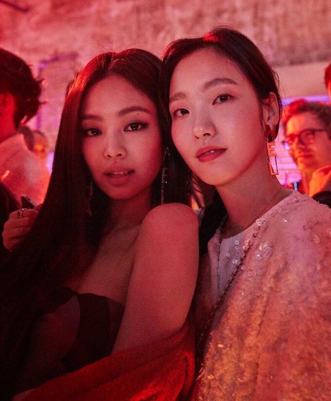 Khi idol và diễn viên chung khung hình: Suzy cũng có lúc bị dìm hàng
