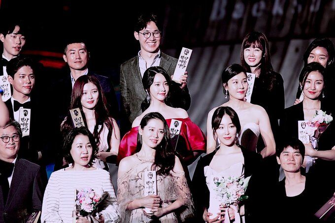 Khi idol và diễn viên chung khung hình: Suzy cũng có lúc bị dìm hàng