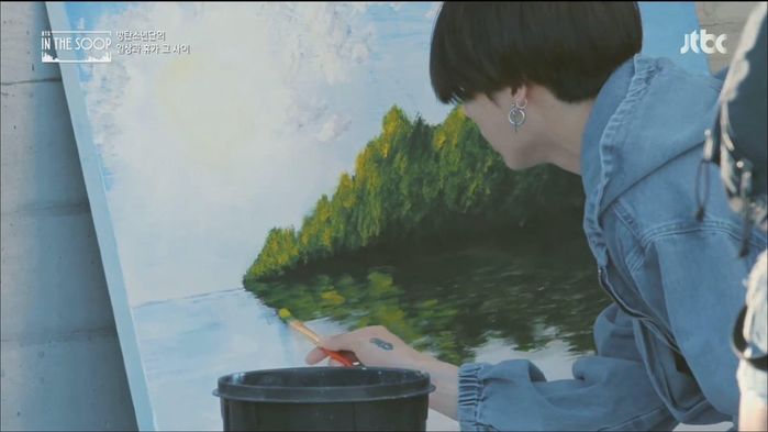 Những idol có tài vẽ tranh đẹp như họa sĩ