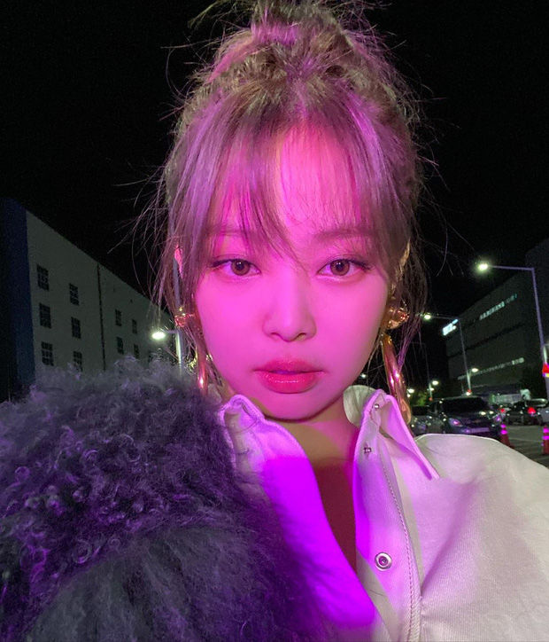 Jisoo, Jennie chụp ảnh trong điều kiện thiếu sáng vẫn đẹp mê hồn