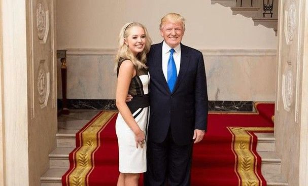 Mối quan hệ bạn bè giữa con gái út TT Trump và cháu nội ông Biden