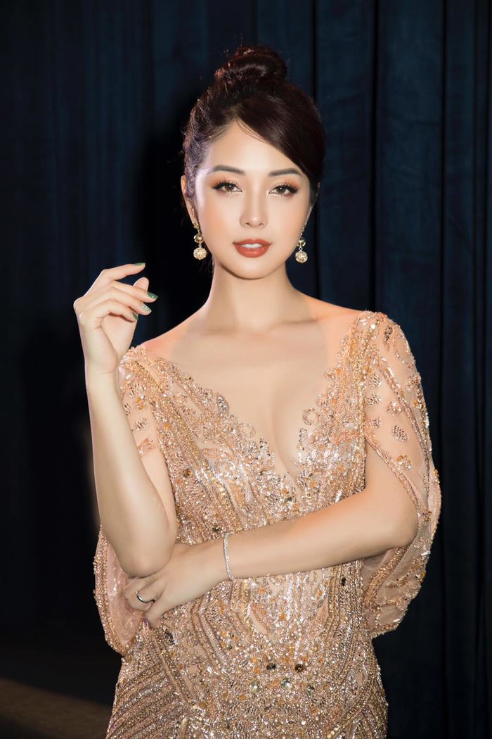 Mỹ nhân Việt cùng tuổi nhưng nhan sắc chênh lệch