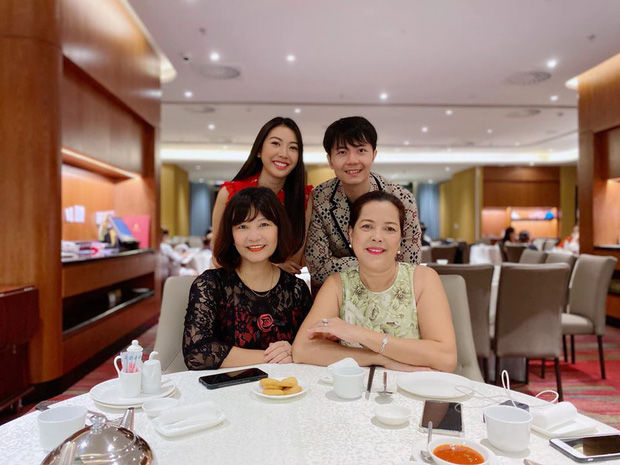 Ngưỡng mộ mối quan hệ thông gia thân thiết nhà sao Việt