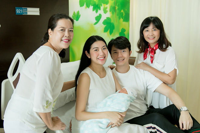 Ngưỡng mộ mối quan hệ thông gia thân thiết nhà sao Việt