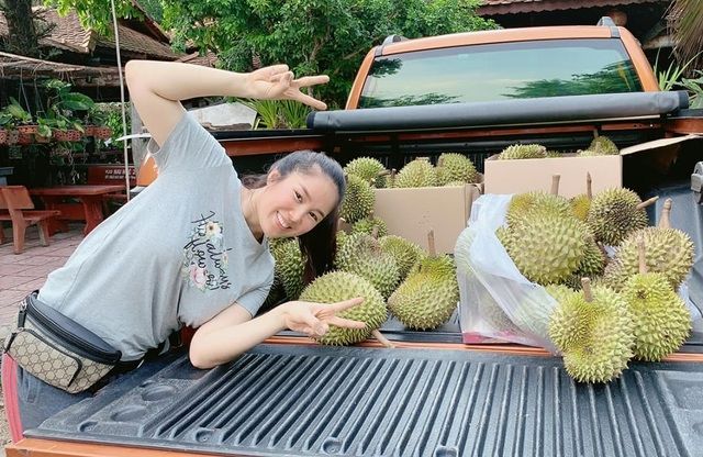 Trang trại rộng, bạt ngàn cây ăn trái của sao Việt