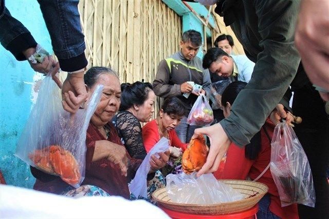 Những hàng quán nổi đình đám một thời giờ thị phi, dính phốt