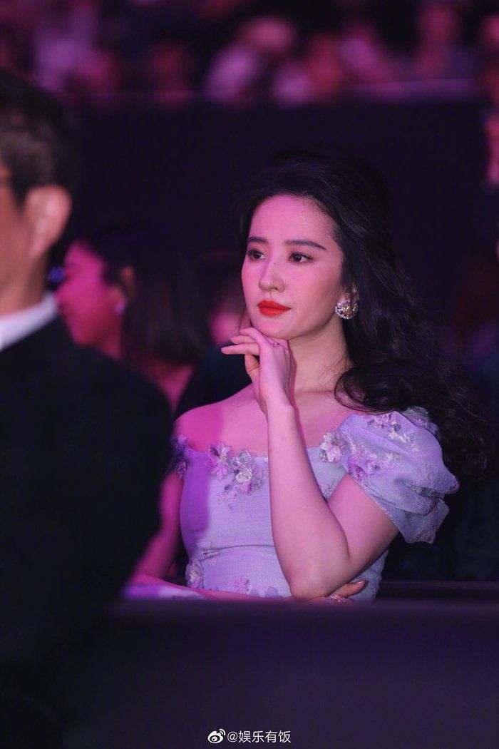 Những màn tăng cân khó nhận ra của mỹ nhân Hoa ngữ