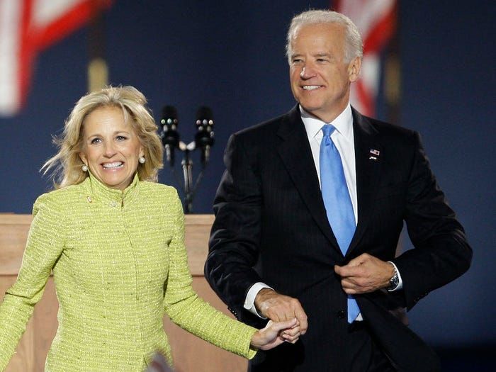 Tổng thống Donald Trump là tỷ phú siêu giàu, ông Joe Biden giàu cỡ nào