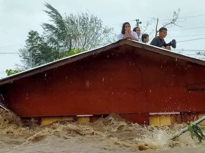 Siêu bão Goni đổ bộ tàn phá diện rộng, Philippines xác xơ sau bão