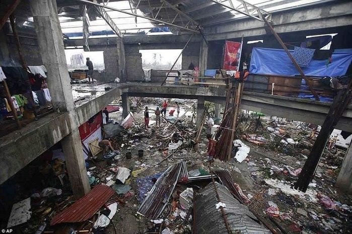 Siêu bão Goni đổ bộ tàn phá diện rộng, Philippines xác xơ sau bão