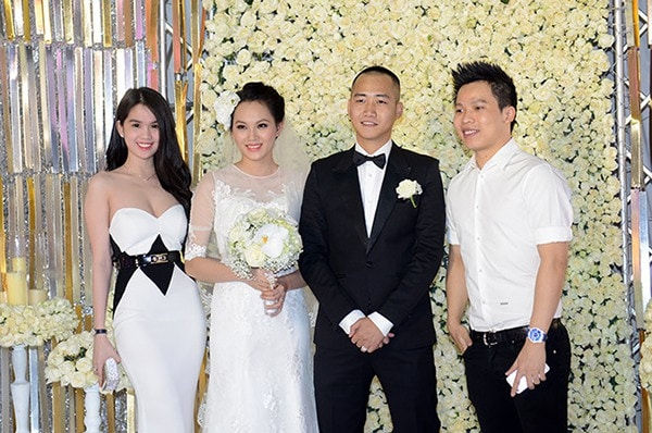 Sao Việt mặc lấn át cô dâu khi đi đám cưới