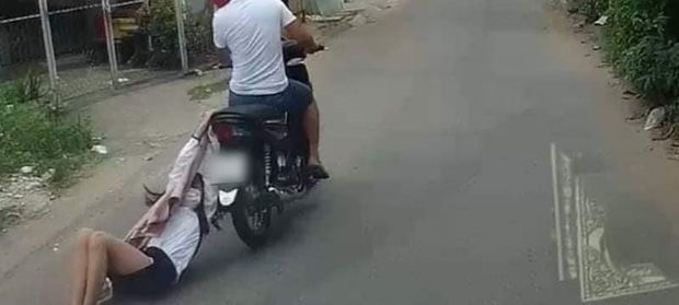 Bình Tân: Phẫn nộ tên cướp giật điện thoại kéo cô gái hàng trăm mét