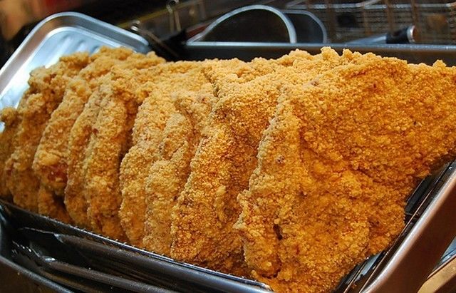 Nam thanh niên hôn mê 2 tháng bất ngờ tỉnh lại vì bị dọa ăn hết gà