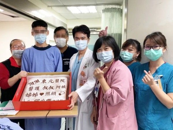 Nam thanh niên hôn mê 2 tháng bất ngờ tỉnh lại vì bị dọa ăn hết gà