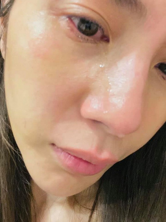 Thủy Tiên để lộ gương mặt đẫm lệ, thừa nhận: Buồn và nhớ nhà quá