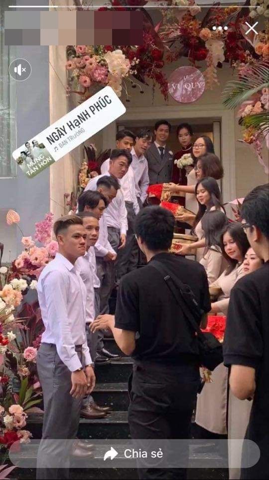 Những khoảnh khắc ngọt ngào trong lễ cưới Công Phượng - Viên Minh