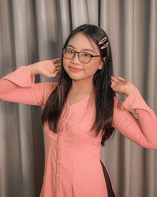 Vbiz có “thánh cuồng màu hường” mới: Phương Mỹ Chi chứ chẳng ai xa