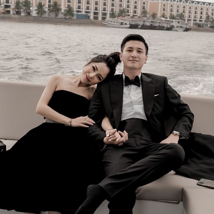 Yêu MC hơn 6 tuổi, Huỳnh Anh chia sẻ: Như hẹn hò em bé cấp 2