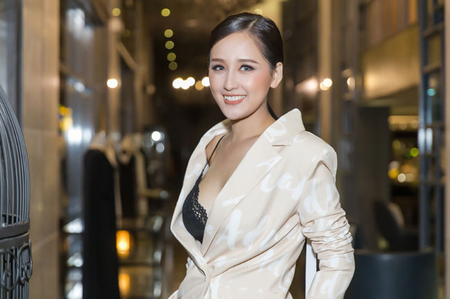 Mặt mộc trông xa lạ của loạt sao nữ: Bất ngờ với Mai Phương Thúy