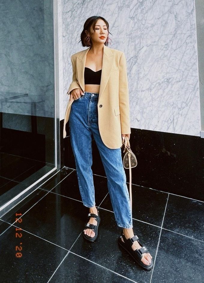 Style sao Việt tuần qua: Thanh Hằng mặc bạo chưa từng thấy