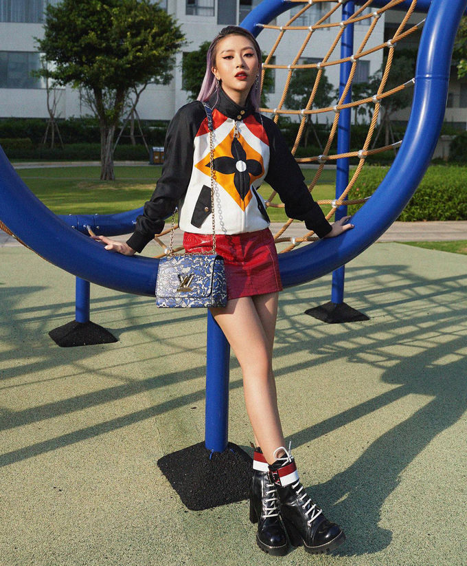 Style sao Việt tuần qua: Thanh Hằng mặc bạo chưa từng thấy