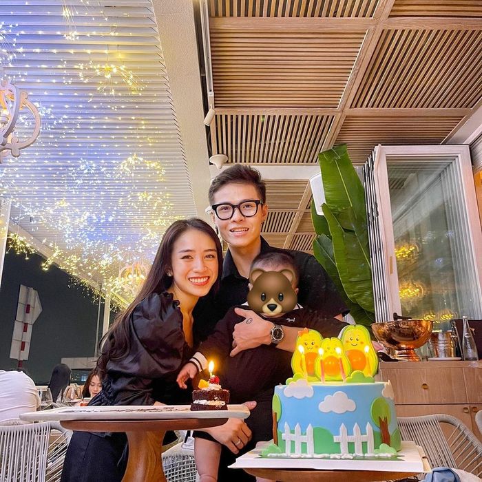 Cháu ngoại Minh Nhựa: 8 tháng tuổi rõ nét bụ bẫm, đáng yêu