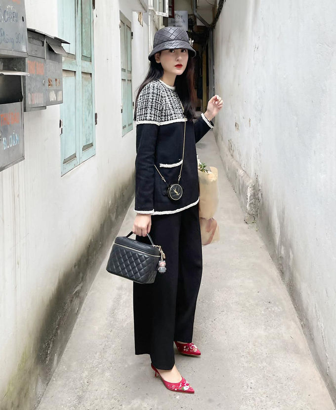 Style sao Việt tuần qua: Ngọc Trinh đốt mắt với đồ hở eo