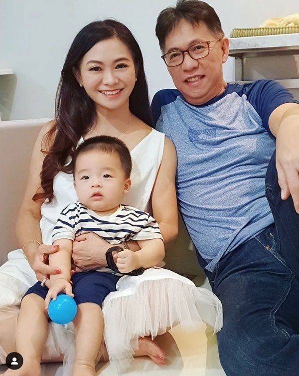 53 tuổi trẻ như gái 20, mẹ bị nhận nhầm là vợ con trai