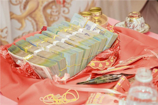 Thách cưới 200 triệu đồng, cô gái bị gắt Giải tán, chẳng cưới xin gì