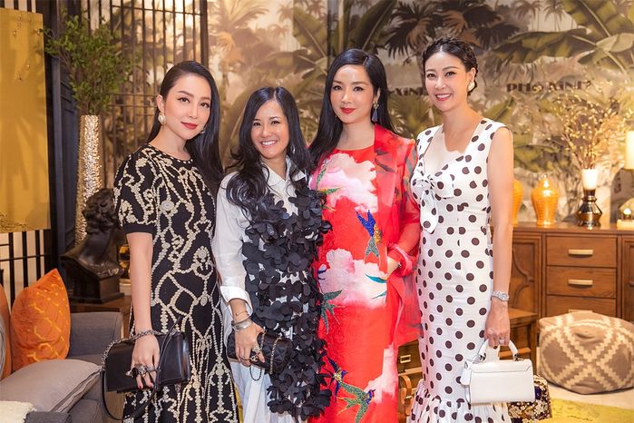 Bộ tứ mỹ nhân U50 hội tụ: Hồng Nhung lép vế vì lỗi thời trang cơ bản