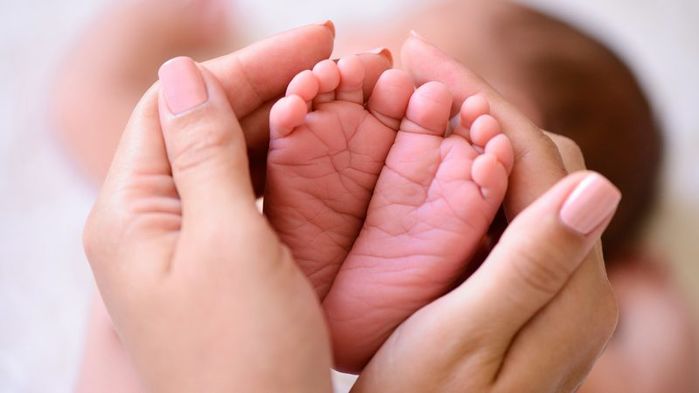 Cặp vợ chồng trẻ quyết định ly hôn vì ai cũng muốn con mang họ mình