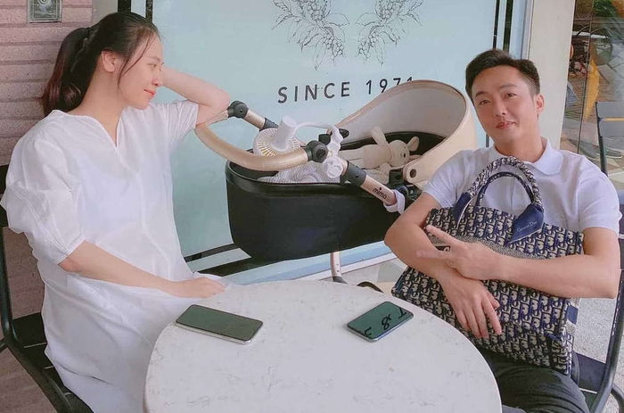 Chăm con nhỏ, hội mỹ nhân Việt đeo toàn trang sức hàng hiệu làm điệu