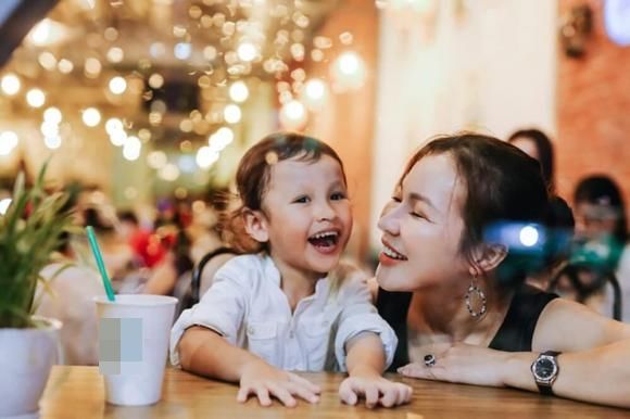 Hình ảnh 2 con riêng của Nguyễn Ngọc Tiền - vợ Quý Bình