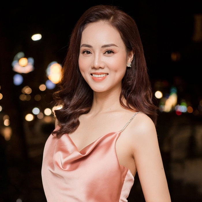 Chân dung vợ thứ 4 đẹp như Hoa hậu của NSND Công Lý