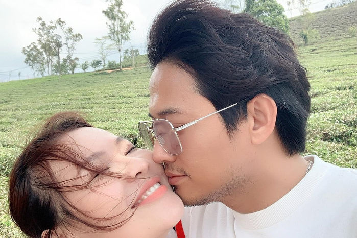 Chẳng anh - em, vợ đại gia hơn tuổi xưng hô cực ngọt với Quý Bình