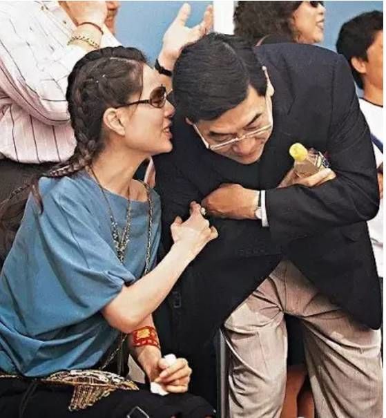 Chuyện tình 10 năm bi lụy của Lý Nhược Đồng: Trao hết rồi ôm trái đắng