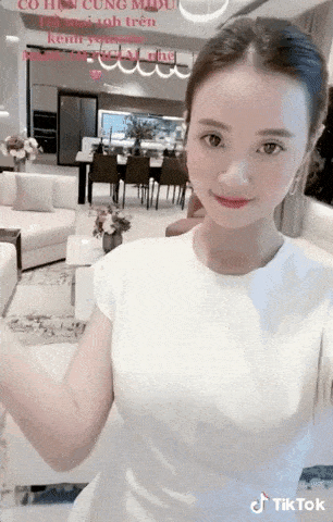 Có 4-5 căn nhà, Midu mới khoe 1 góc nhỏ đã khiến CĐM choáng ngợp