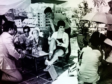 Đời cô Tư Nhị: Mỹ nữ làng chơi hạng sang bị xô ngã bởi bùa ngải