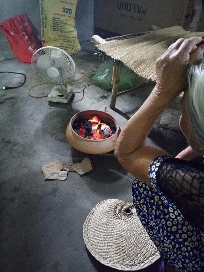 Mẹ bỉm nằm than sưởi ấm, 4 mẹ con gặp nguy kịch, có bé 20 ngày tuổi