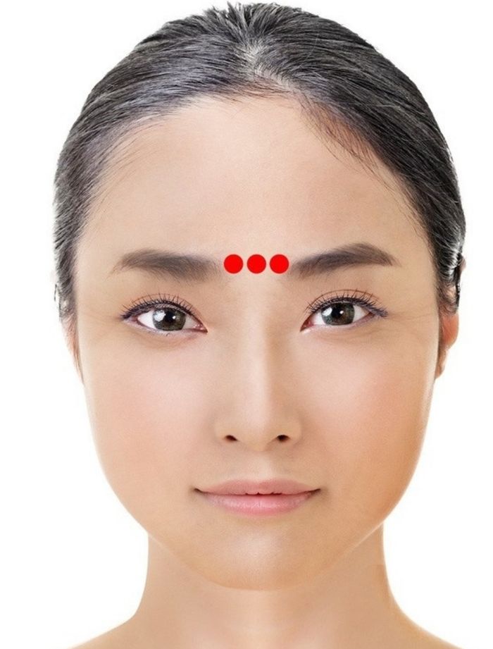 Học người Nhật 1 phút massage để có đôi mắt đẹp, không nếp nhăn