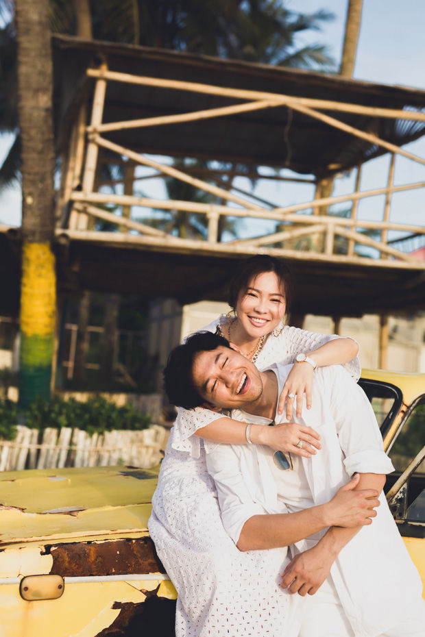 Khoảnh khắc cầu hôn của Quý Bình và vợ doanh nhân