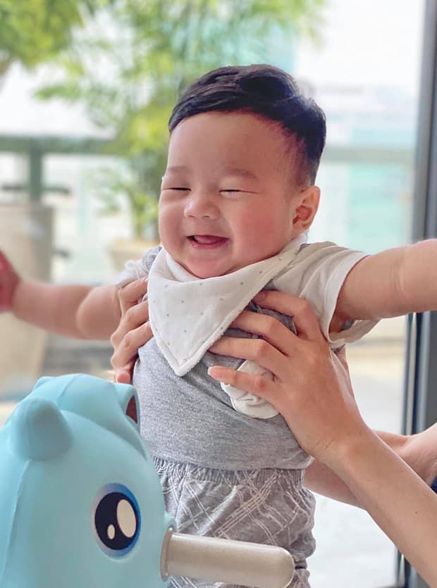 Loạt ảnh của quý tử nhà Hoa hậu Đặng Thu Thảo gây sốt vì quá cưng