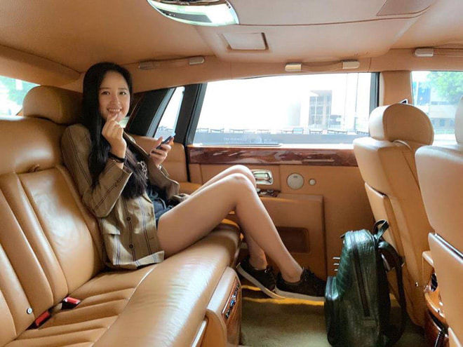 Mai Phương Thuý lộ ảnh thời Yahoo nhưng dòng tiên đoán mới gây chú ý