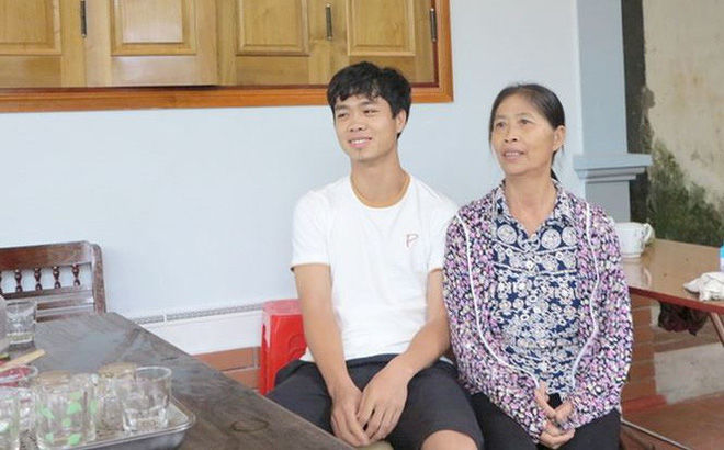 Mẹ Công Phượng nhắn gửi đến con trước ngày cưới